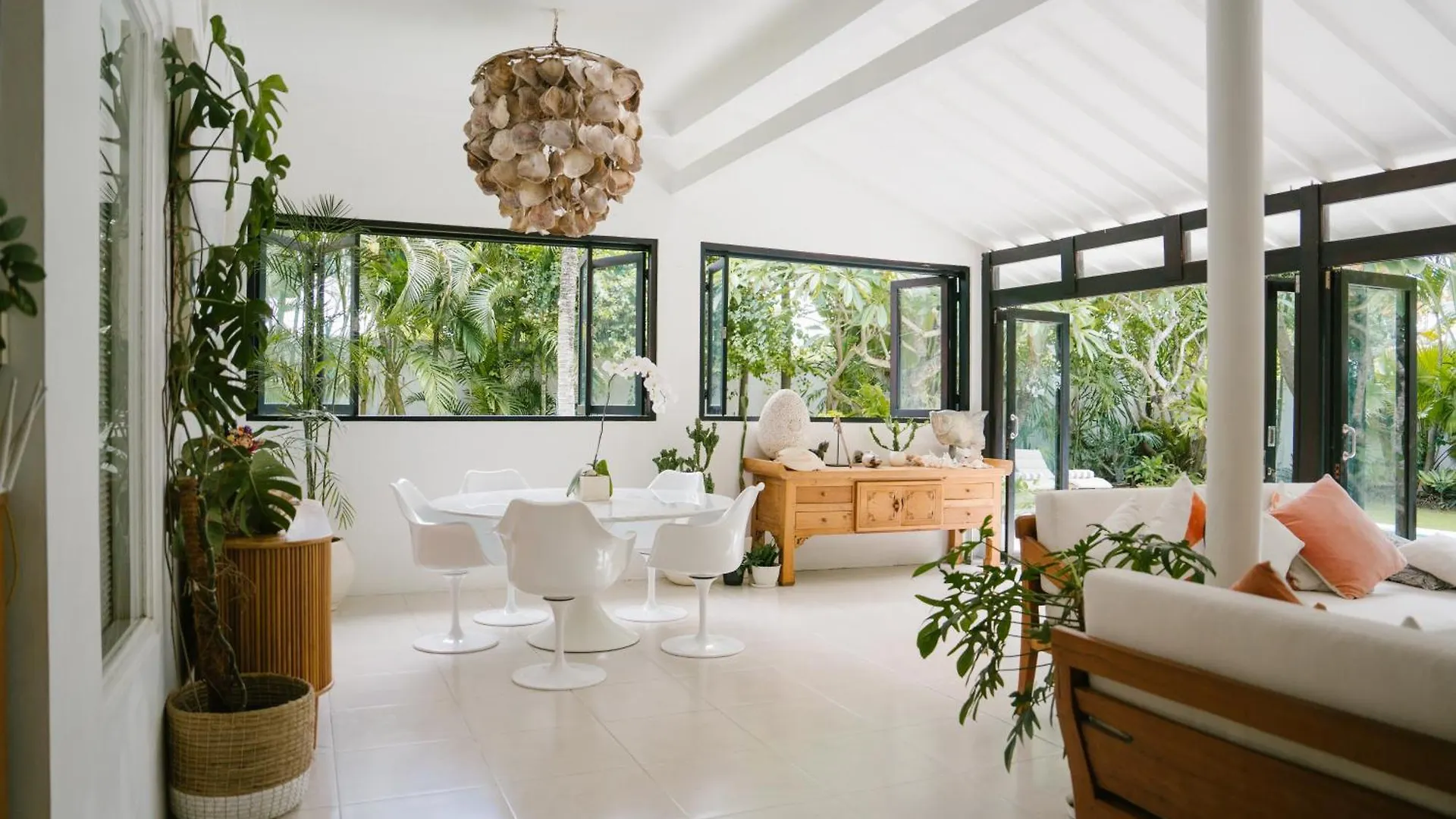 Villa Kubu Lebak 3 Seminyak