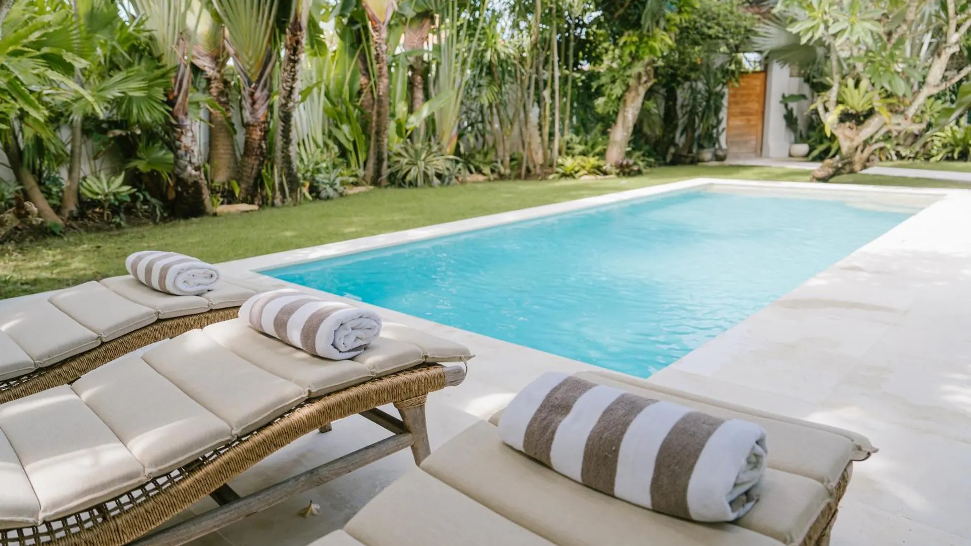 Villa Kubu Lebak 3 Seminyak