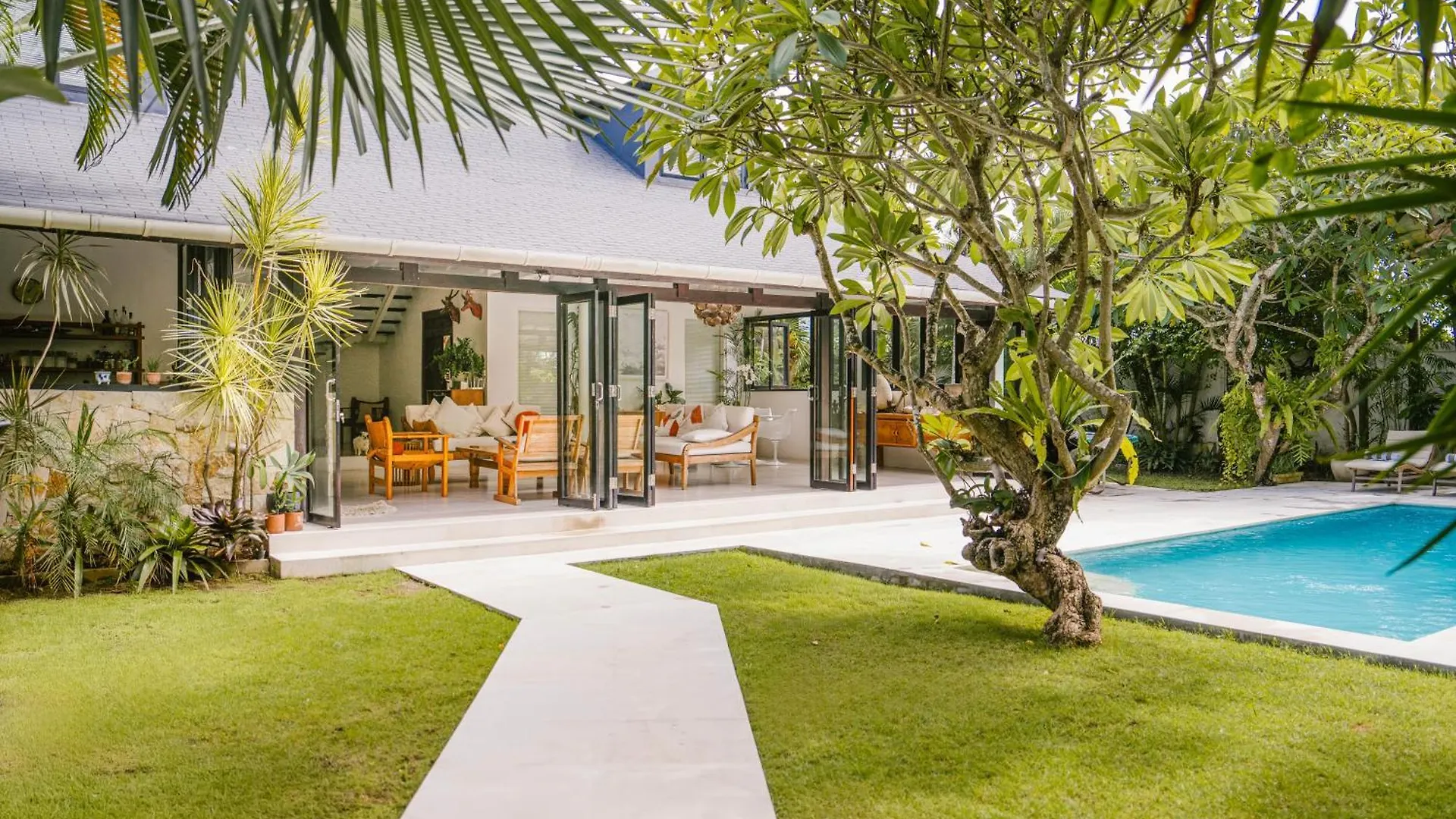 Villa Kubu Lebak 3 Seminyak